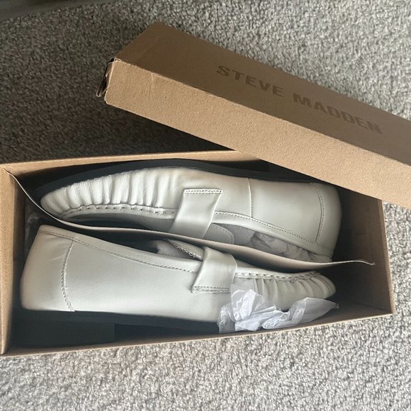 Steve Madden Ridley Ice Leather (Brand New! Come with box) - Picture 7 of 7